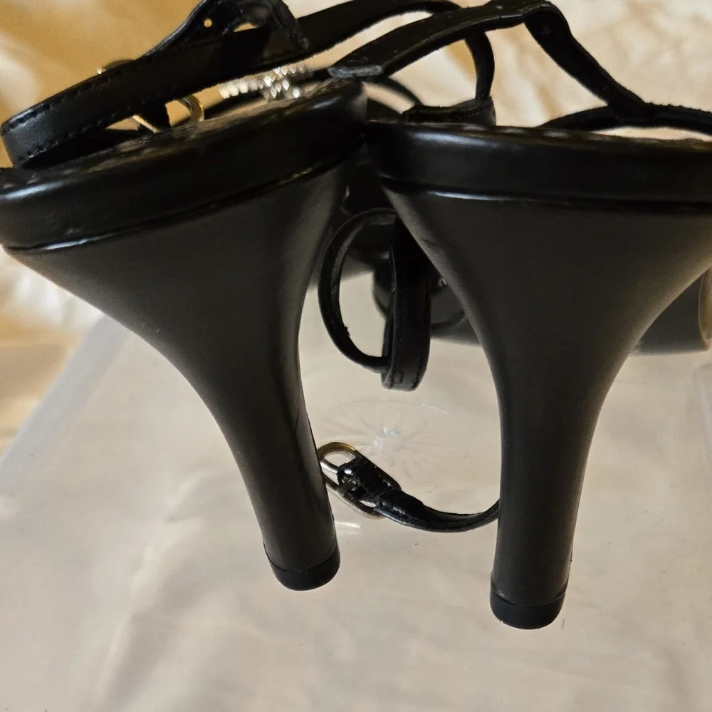 Rialto Women's Black Sandals with Rhinestone Embellishments NWOT